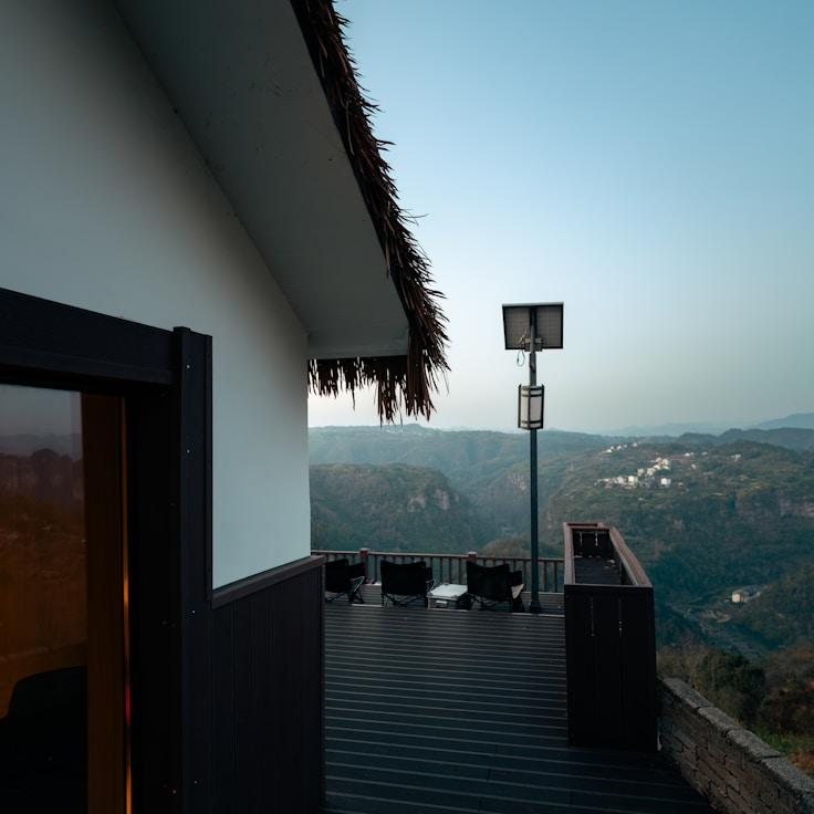 Family terraces and cafГ©s for calm evenings in London